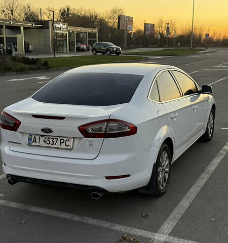 Білий Форд Мондео, об'ємом двигуна 2 л та пробігом 189 тис. км за 8500 $, фото 3 на Automoto.ua
