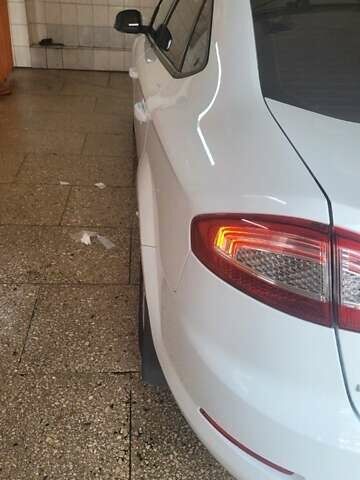 Белый Форд Мондео, объемом двигателя 1.6 л и пробегом 200 тыс. км за 6800 $, фото 7 на Automoto.ua