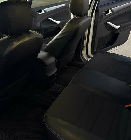 Білий Форд Мондео, об'ємом двигуна 2 л та пробігом 189 тис. км за 8500 $, фото 7 на Automoto.ua