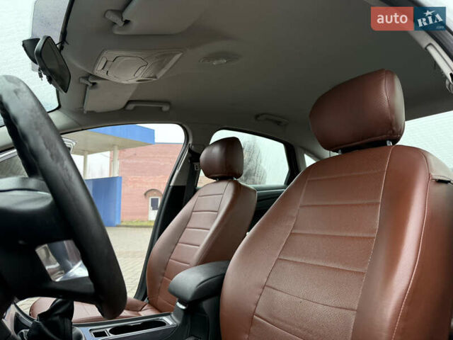 Белый Форд Мондео, объемом двигателя 1.6 л и пробегом 171 тыс. км за 8500 $, фото 32 на Automoto.ua