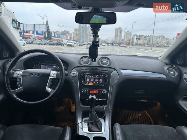 Белый Форд Мондео, объемом двигателя 2 л и пробегом 157 тыс. км за 9000 $, фото 5 на Automoto.ua