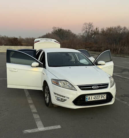 Білий Форд Мондео, об'ємом двигуна 2 л та пробігом 189 тис. км за 8500 $, фото 4 на Automoto.ua