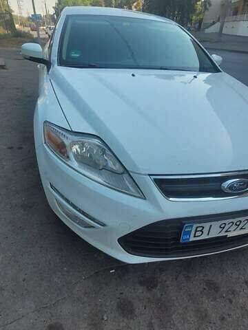 Белый Форд Мондео, объемом двигателя 1.6 л и пробегом 200 тыс. км за 6800 $, фото 3 на Automoto.ua