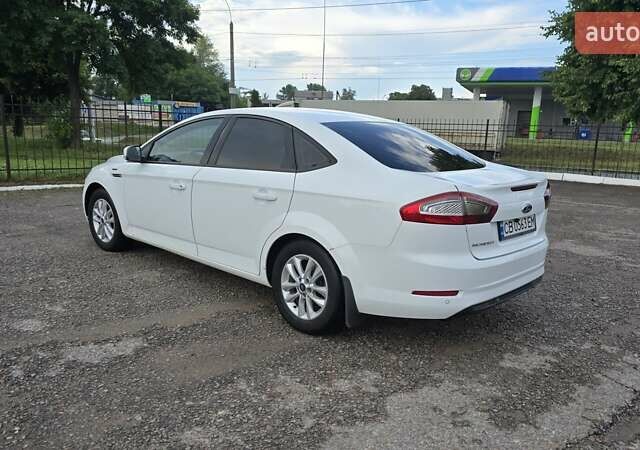 Белый Форд Мондео, объемом двигателя 2 л и пробегом 248 тыс. км за 8000 $, фото 19 на Automoto.ua