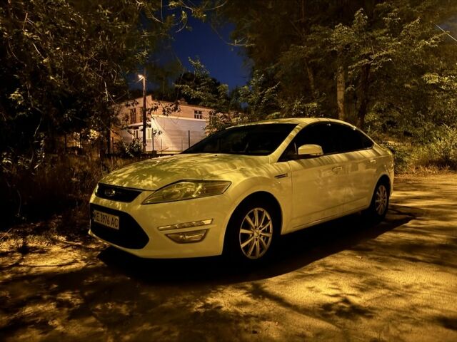 Білий Форд Мондео, об'ємом двигуна 1.6 л та пробігом 266 тис. км за 7100 $, фото 4 на Automoto.ua