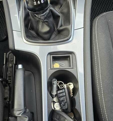 Белый Форд Мондео, объемом двигателя 2 л и пробегом 248 тыс. км за 8000 $, фото 24 на Automoto.ua