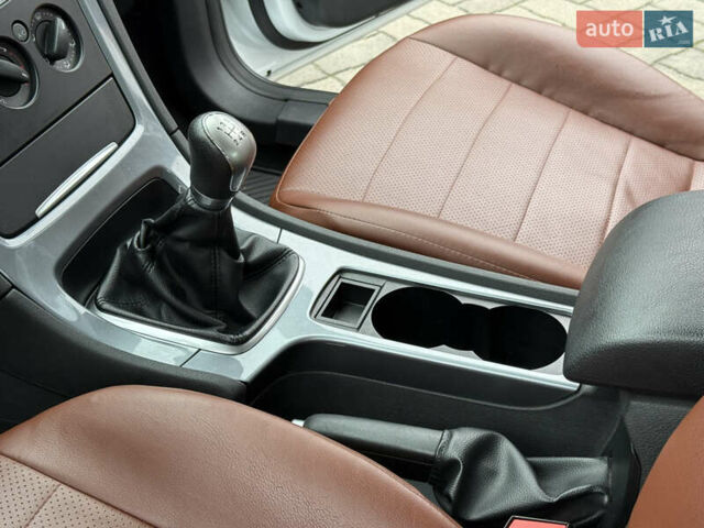 Белый Форд Мондео, объемом двигателя 1.6 л и пробегом 171 тыс. км за 8500 $, фото 30 на Automoto.ua