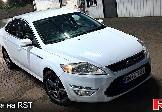 Белый Форд Мондео, объемом двигателя 2 л и пробегом 222 тыс. км за 6100 $, фото 4 на Automoto.ua