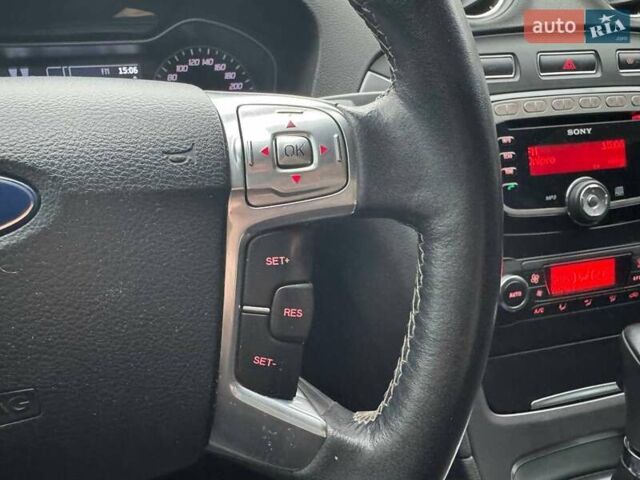 Белый Форд Мондео, объемом двигателя 2 л и пробегом 78 тыс. км за 11800 $, фото 23 на Automoto.ua