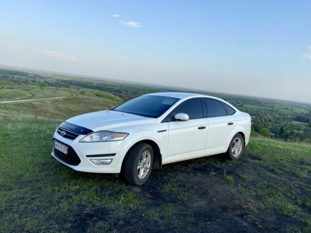 Белый Форд Мондео, объемом двигателя 1.6 л и пробегом 214 тыс. км за 6100 $, фото 1 на Automoto.ua