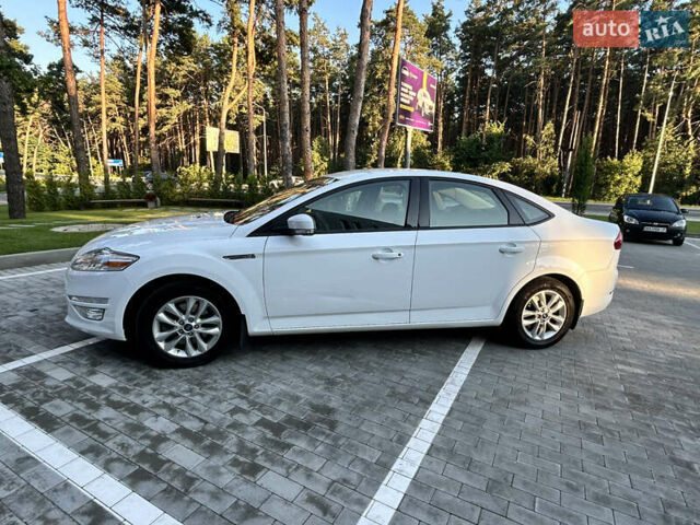 Білий Форд Мондео, об'ємом двигуна 1.6 л та пробігом 79 тис. км за 11000 $, фото 3 на Automoto.ua