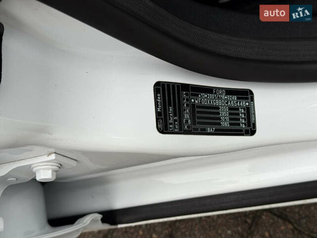 Белый Форд Мондео, объемом двигателя 1.6 л и пробегом 171 тыс. км за 8500 $, фото 47 на Automoto.ua
