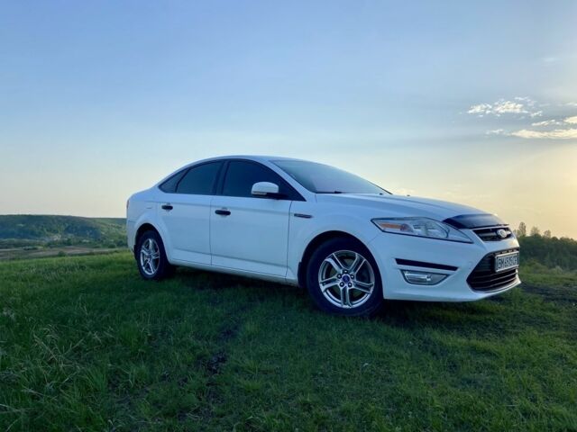 Белый Форд Мондео, объемом двигателя 1.6 л и пробегом 214 тыс. км за 6100 $, фото 2 на Automoto.ua