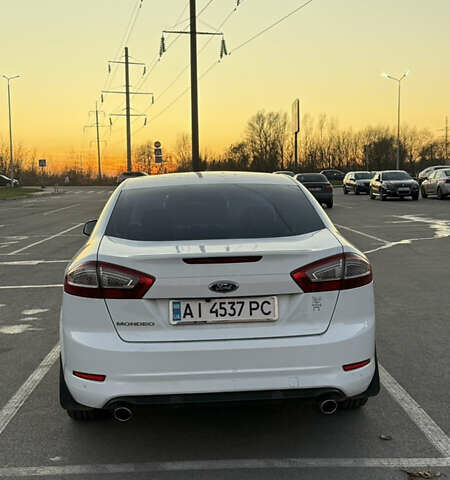 Білий Форд Мондео, об'ємом двигуна 2 л та пробігом 189 тис. км за 8500 $, фото 2 на Automoto.ua