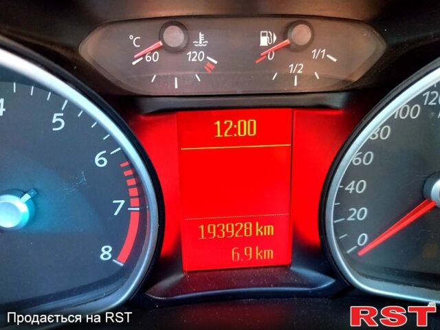 Форд Мондео 2012 у Харкові на Automoto.ua Білий Форд Мондео, об'ємом двигуна 1.6 л та пробігом 200 тис. км за 6500 $, фото 5 на Automoto.ua