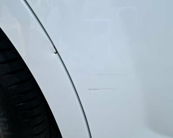 Білий Форд Мондео, об'ємом двигуна 1.6 л та пробігом 79 тис. км за 11000 $, фото 26 на Automoto.ua