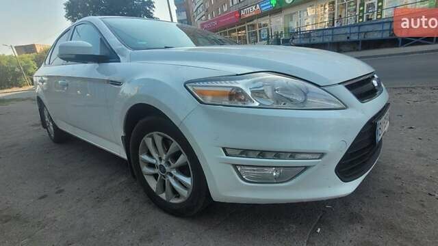 Белый Форд Мондео, объемом двигателя 1.6 л и пробегом 200 тыс. км за 6800 $, фото 2 на Automoto.ua