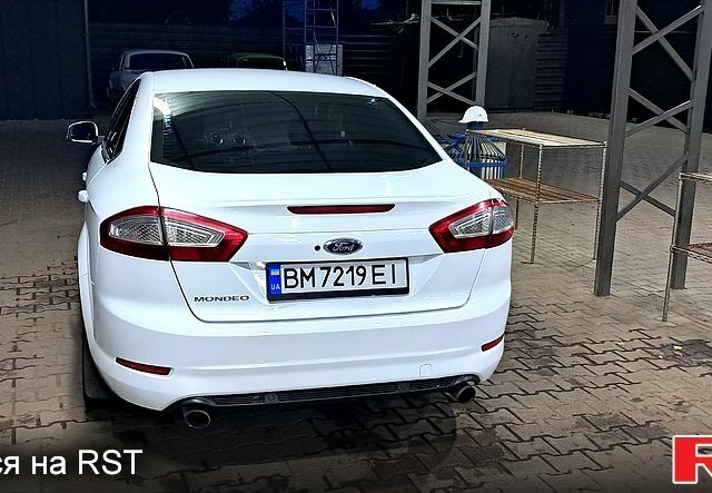 Белый Форд Мондео, объемом двигателя 2 л и пробегом 222 тыс. км за 6100 $, фото 5 на Automoto.ua