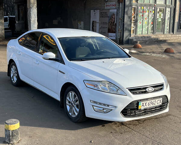 Белый Форд Мондео, объемом двигателя 1.6 л и пробегом 180 тыс. км за 8900 $, фото 16 на Automoto.ua