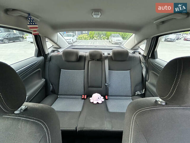 Білий Форд Мондео, об'ємом двигуна 1.6 л та пробігом 79 тис. км за 11000 $, фото 16 на Automoto.ua