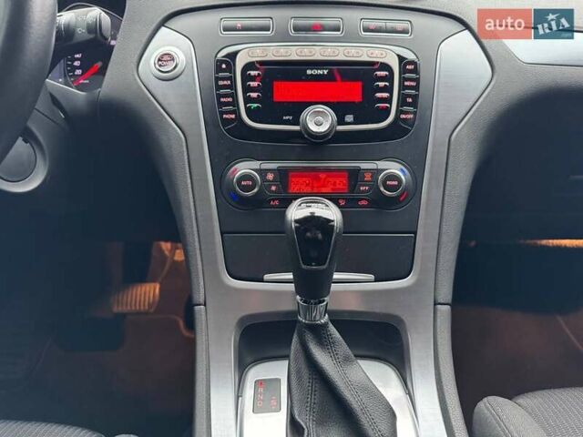 Белый Форд Мондео, объемом двигателя 2 л и пробегом 78 тыс. км за 11800 $, фото 19 на Automoto.ua