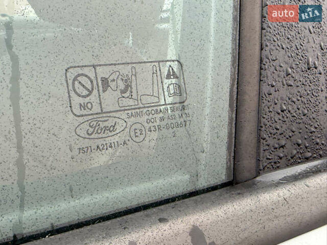 Белый Форд Мондео, объемом двигателя 1.6 л и пробегом 171 тыс. км за 8500 $, фото 11 на Automoto.ua