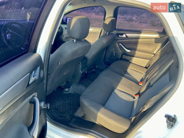 Форд Мондео 2012 в Сумах на Automoto.ua Белый Форд Мондео, объемом двигателя 1.6 л и пробегом 209 тыс. км за 6100 $, фото 11 на Automoto.ua