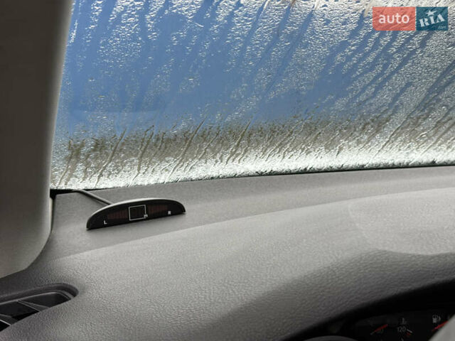 Белый Форд Мондео, объемом двигателя 1.6 л и пробегом 171 тыс. км за 8500 $, фото 29 на Automoto.ua