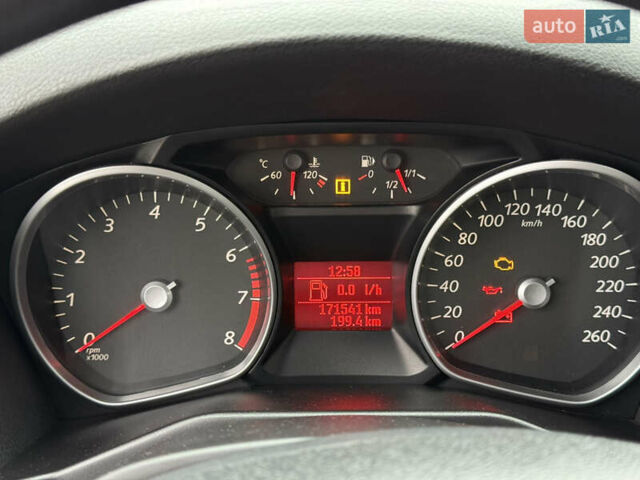 Белый Форд Мондео, объемом двигателя 1.6 л и пробегом 171 тыс. км за 8500 $, фото 28 на Automoto.ua