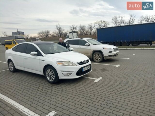 Білий Форд Мондео, об'ємом двигуна 2.2 л та пробігом 111 тис. км за 8300 $, фото 4 на Automoto.ua