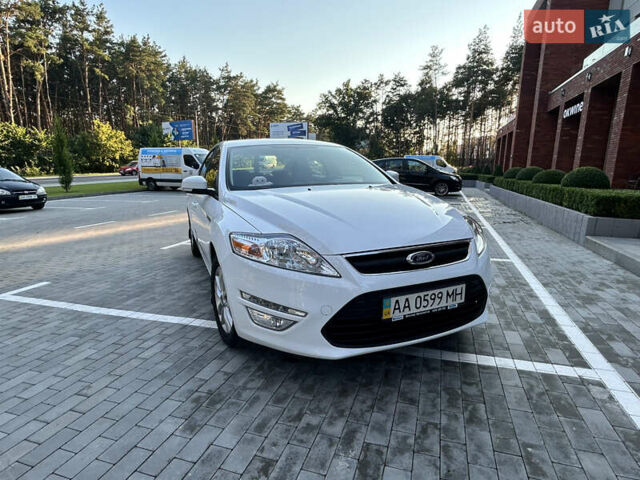 Білий Форд Мондео, об'ємом двигуна 1.6 л та пробігом 79 тис. км за 11000 $, фото 8 на Automoto.ua
