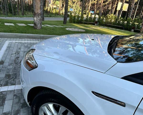 Білий Форд Мондео, об'ємом двигуна 1.6 л та пробігом 79 тис. км за 11000 $, фото 4 на Automoto.ua