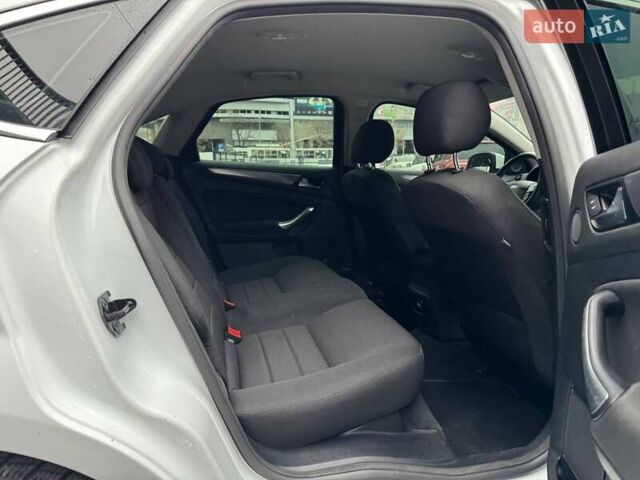 Белый Форд Мондео, объемом двигателя 2 л и пробегом 78 тыс. км за 11800 $, фото 20 на Automoto.ua