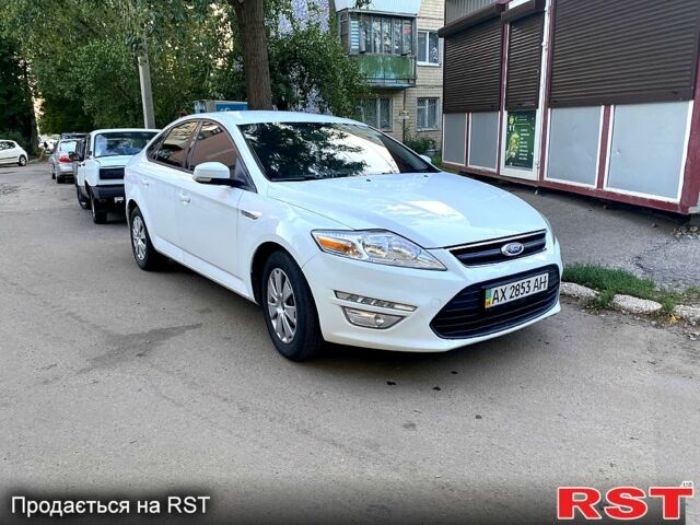 Форд Мондео 2013 в Харькове на Automoto.ua Белый Форд Мондео, объемом двигателя 1.6 л и пробегом 203 тыс. км за 7550 $, фото 3 на Automoto.ua