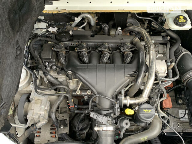 Білий Форд Мондео, об'ємом двигуна 2 л та пробігом 98 тис. км за 10900 $, фото 32 на Automoto.ua
