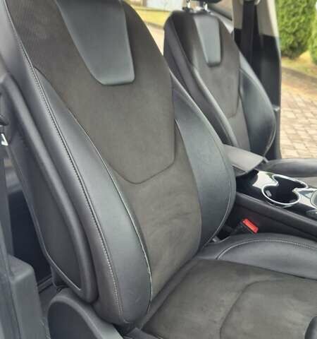 Белый Форд Мондео, объемом двигателя 2 л и пробегом 297 тыс. км за 9750 $, фото 83 на Automoto.ua