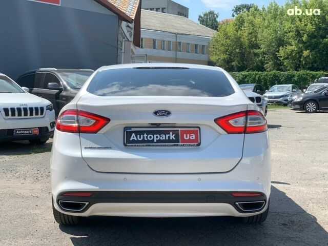 Белый Форд Мондео, объемом двигателя 2 л и пробегом 81 тыс. км за 14890 $, фото 4 на Automoto.ua