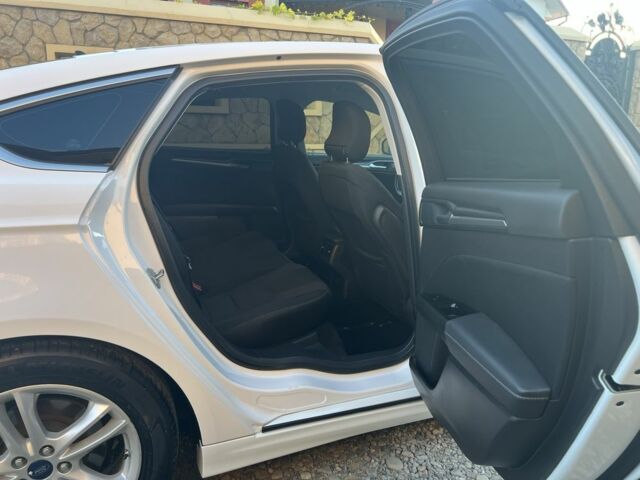 Білий Форд Мондео, об'ємом двигуна 2 л та пробігом 180 тис. км за 11600 $, фото 7 на Automoto.ua