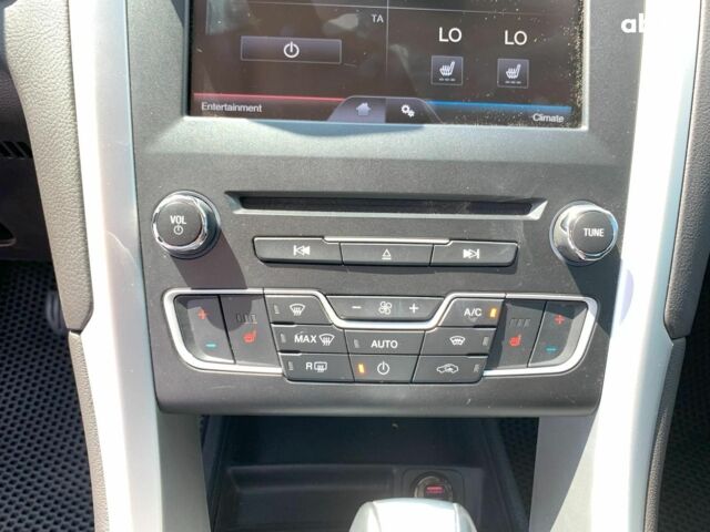 Белый Форд Мондео, объемом двигателя 2 л и пробегом 81 тыс. км за 14890 $, фото 36 на Automoto.ua