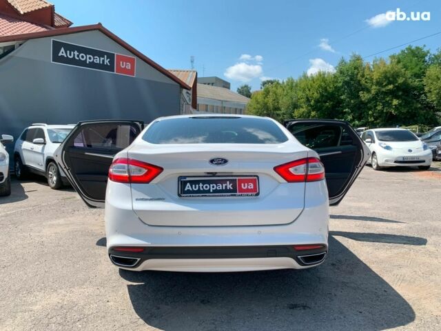 Белый Форд Мондео, объемом двигателя 2 л и пробегом 81 тыс. км за 14890 $, фото 17 на Automoto.ua