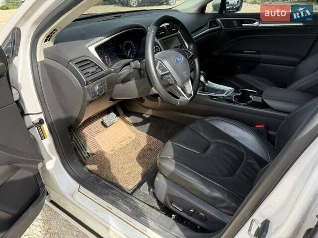 Белый Форд Мондео, объемом двигателя 2 л и пробегом 181 тыс. км за 9900 $, фото 17 на Automoto.ua