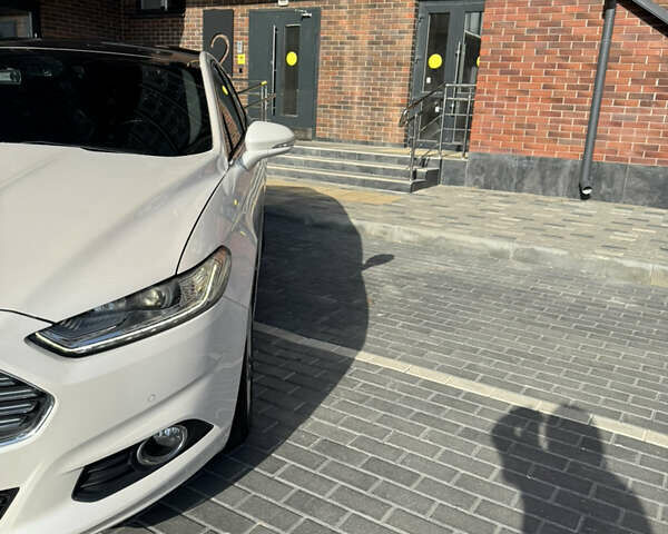 Белый Форд Мондео, объемом двигателя 2 л и пробегом 164 тыс. км за 14900 $, фото 4 на Automoto.ua