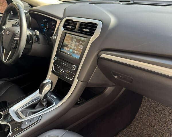 Белый Форд Мондео, объемом двигателя 2 л и пробегом 164 тыс. км за 14900 $, фото 38 на Automoto.ua