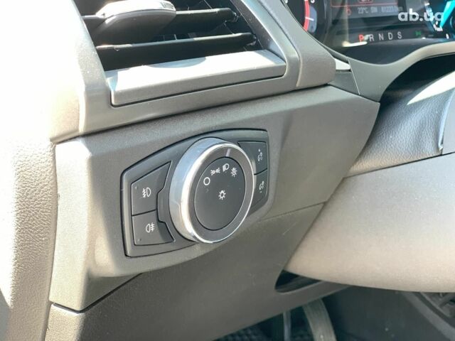 Белый Форд Мондео, объемом двигателя 2 л и пробегом 81 тыс. км за 14890 $, фото 22 на Automoto.ua