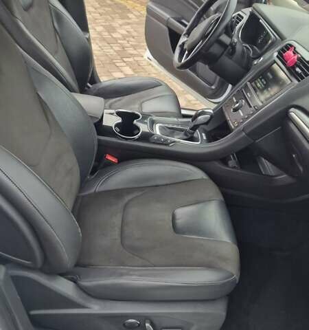 Белый Форд Мондео, объемом двигателя 2 л и пробегом 297 тыс. км за 9750 $, фото 76 на Automoto.ua