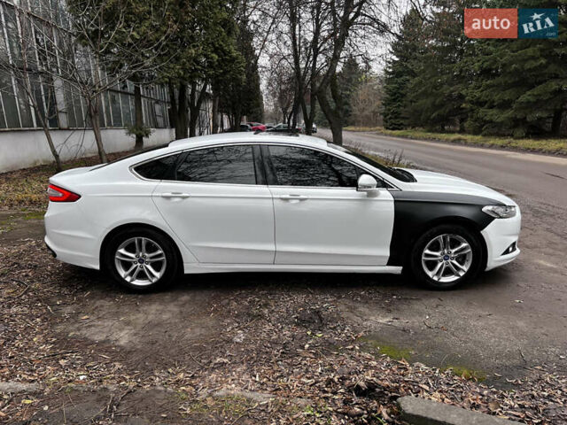 Белый Форд Мондео, объемом двигателя 2 л и пробегом 132 тыс. км за 10900 $, фото 3 на Automoto.ua