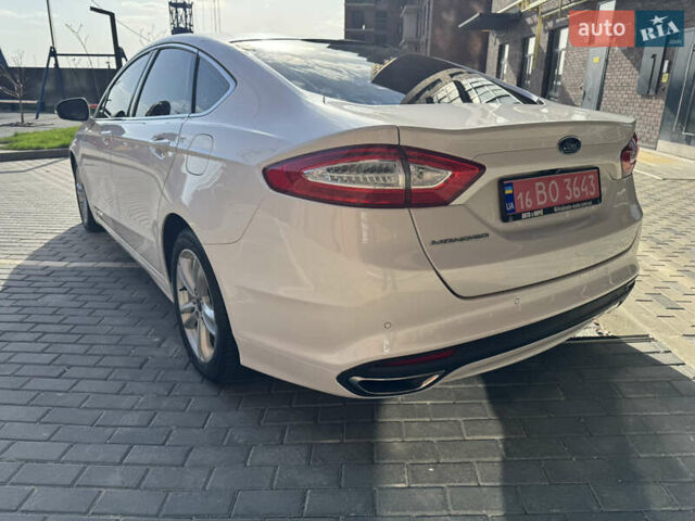 Белый Форд Мондео, объемом двигателя 2 л и пробегом 164 тыс. км за 14900 $, фото 11 на Automoto.ua