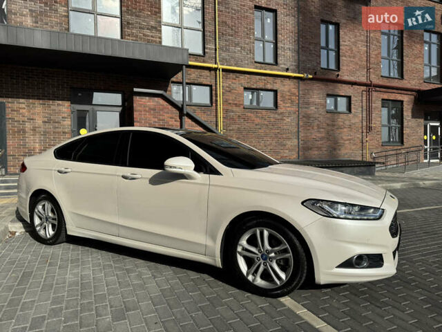 Белый Форд Мондео, объемом двигателя 2 л и пробегом 164 тыс. км за 14900 $, фото 6 на Automoto.ua