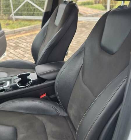 Белый Форд Мондео, объемом двигателя 2 л и пробегом 297 тыс. км за 9750 $, фото 56 на Automoto.ua