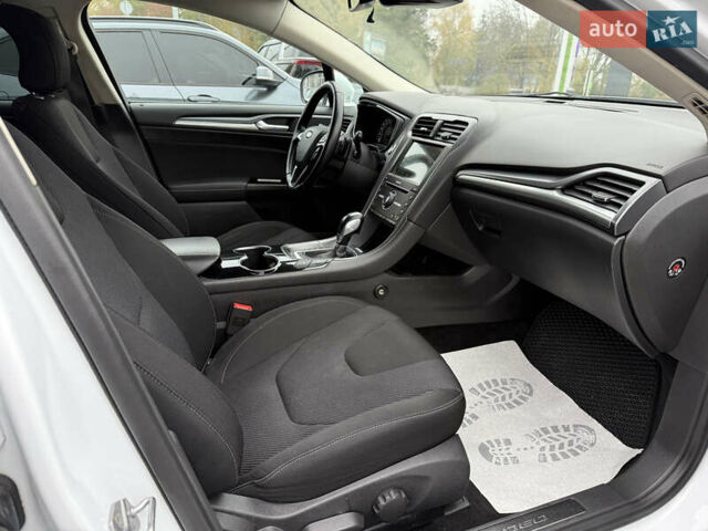 Форд Мондео 2015 в Житомире на Automoto.ua Белый Форд Мондео, объемом двигателя 2 л и пробегом 184 тыс. км за 12500 $, фото 9 на Automoto.ua